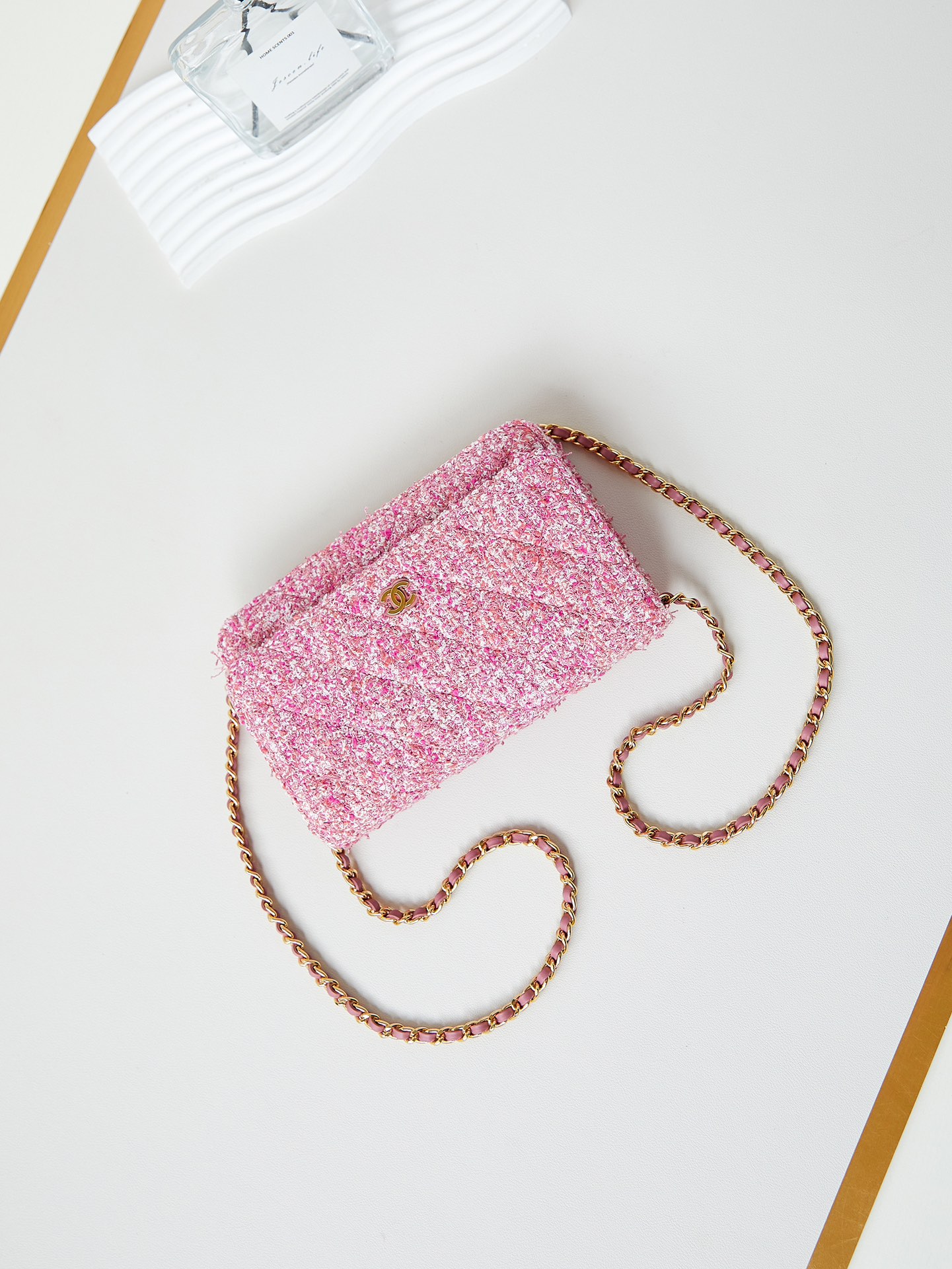 [TOP] CHANEL Woolen WOC Bag 12x19x3cm - Pink