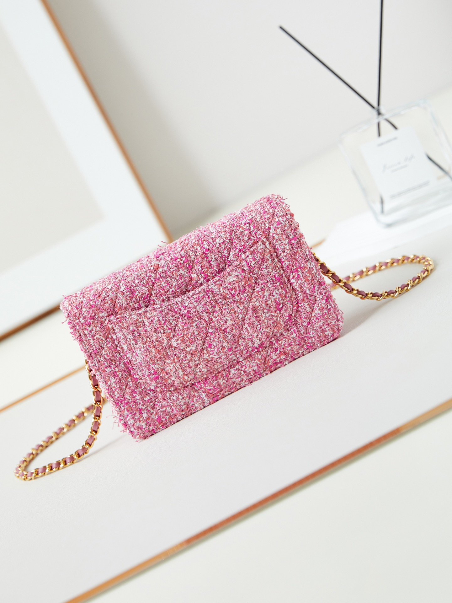 [TOP] CHANEL Woolen WOC Bag 12x19x3cm - Pink