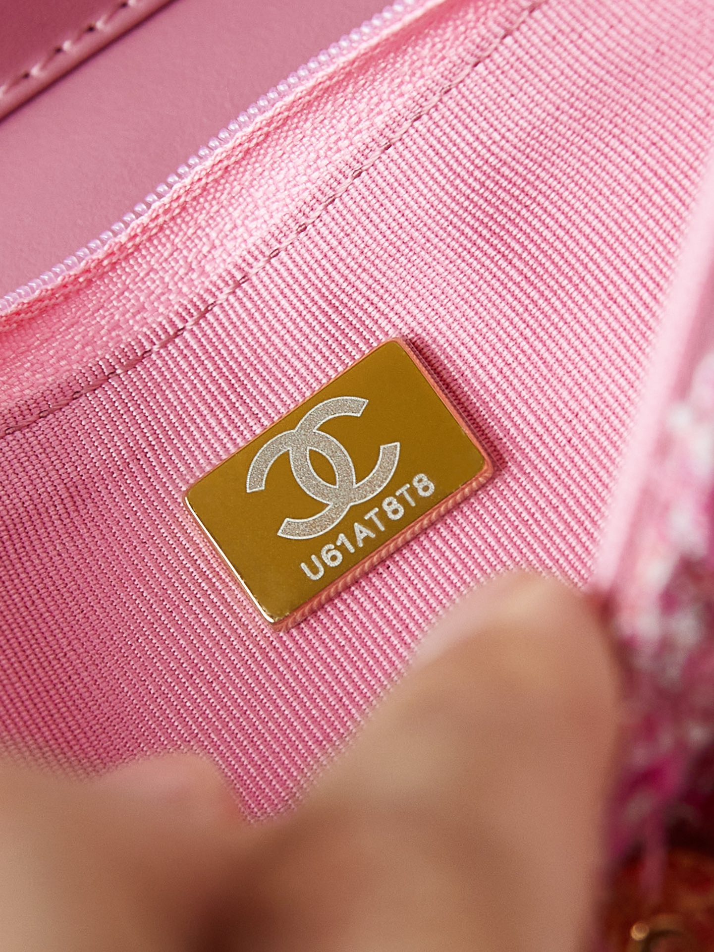 [TOP] CHANEL Woolen WOC Bag 12x19x3cm - Pink