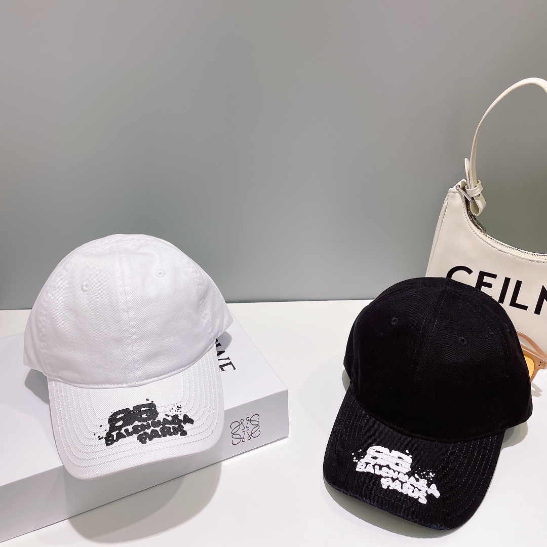 [TOP] BALENCIAGA Baseball Caps - Two Colors