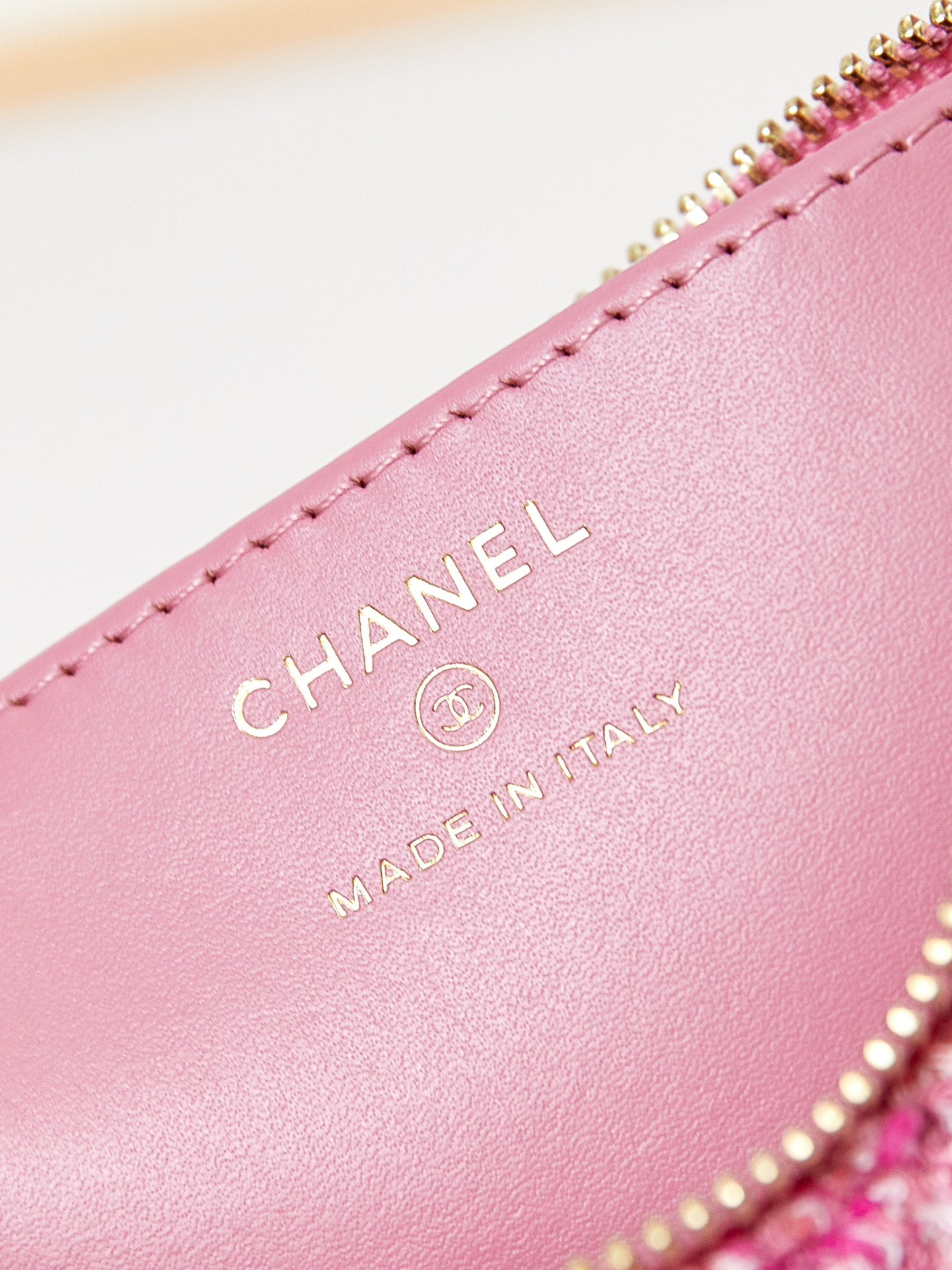 [TOP] CHANEL Woolen Hobo Bag 13x20x4.5cm - Pink