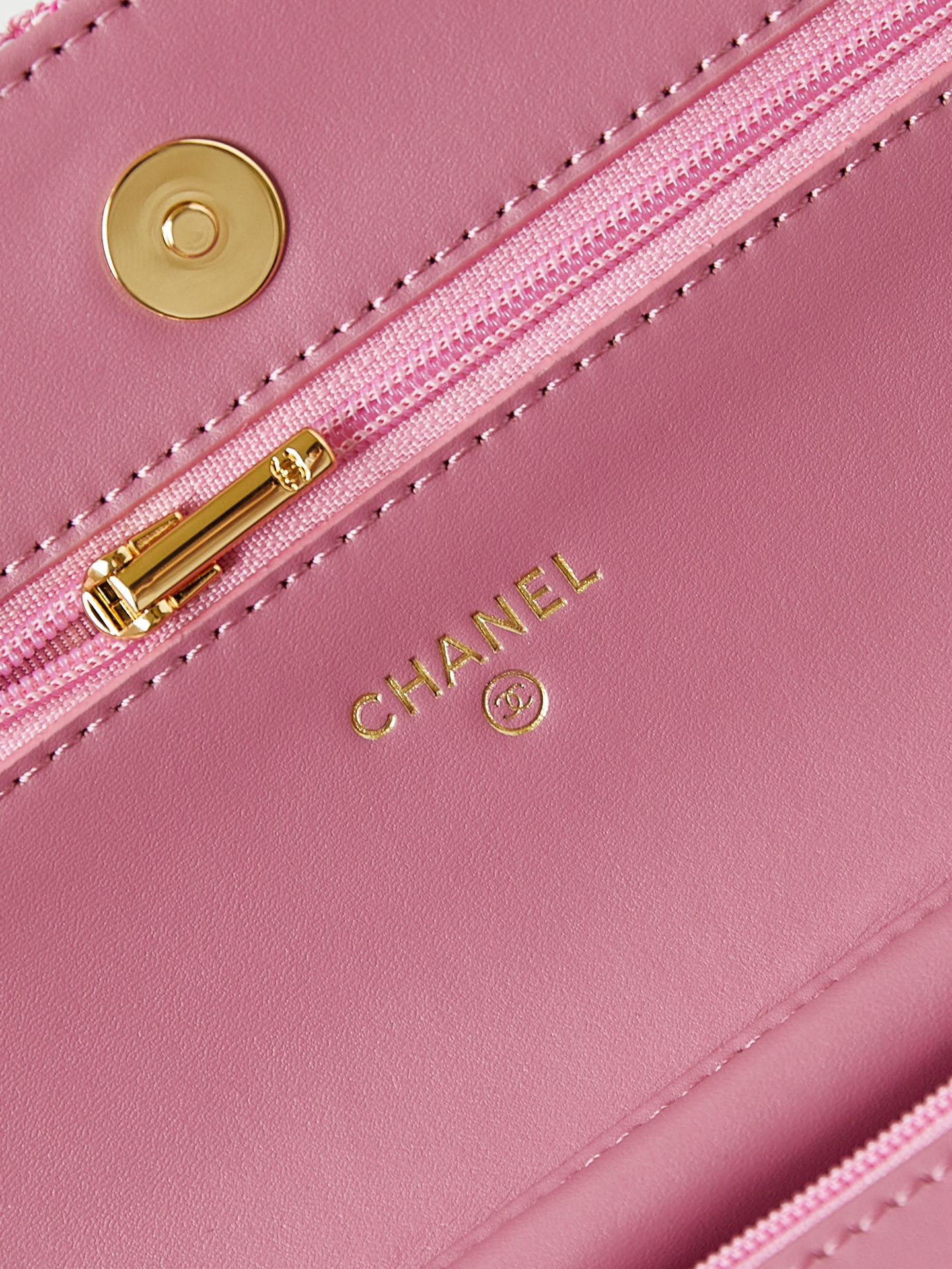 [TOP] CHANEL Woolen WOC Bag 12x19x3cm - Pink