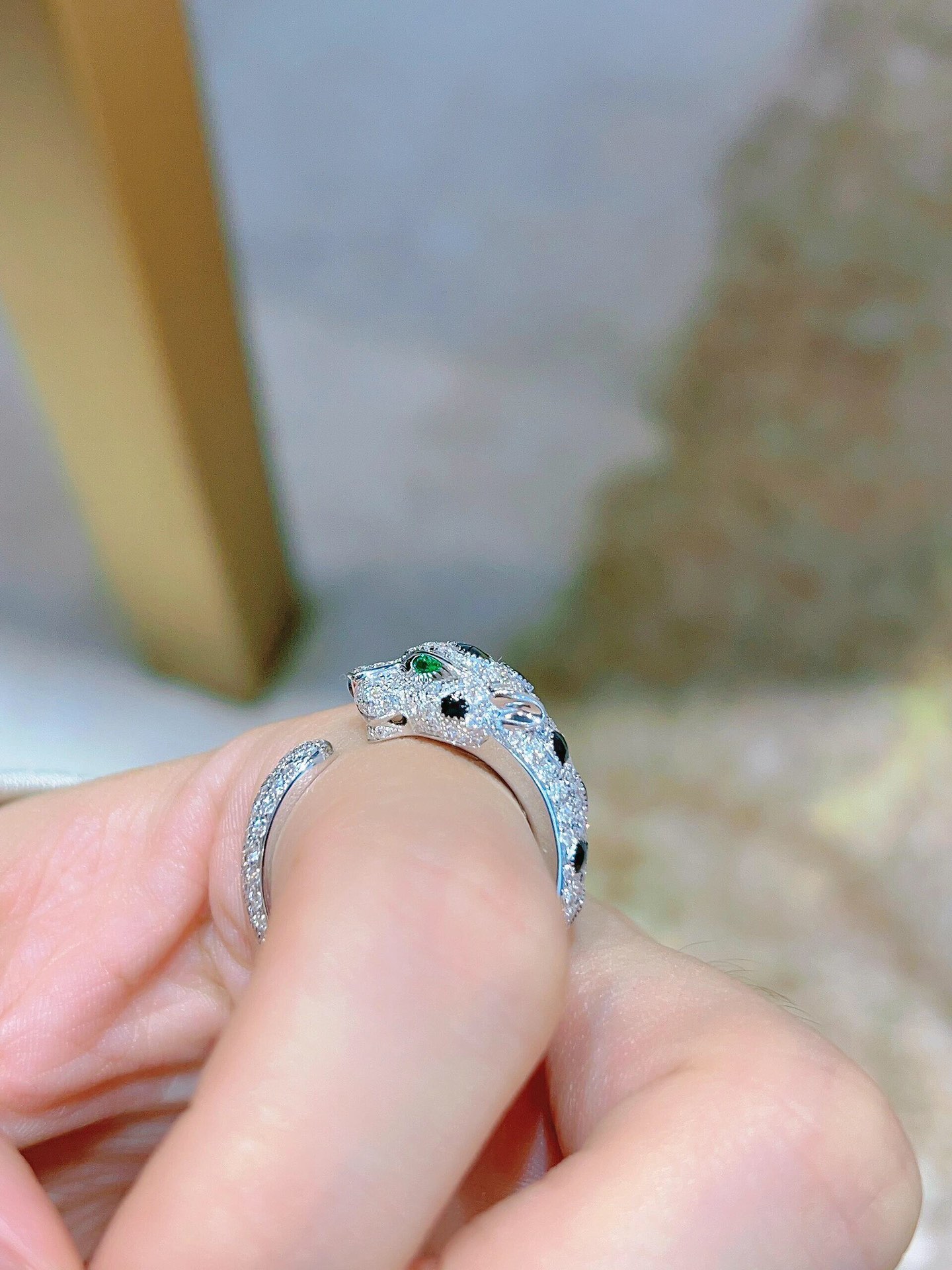 [TOP] Cartier Leopard Head Ring With Diamond