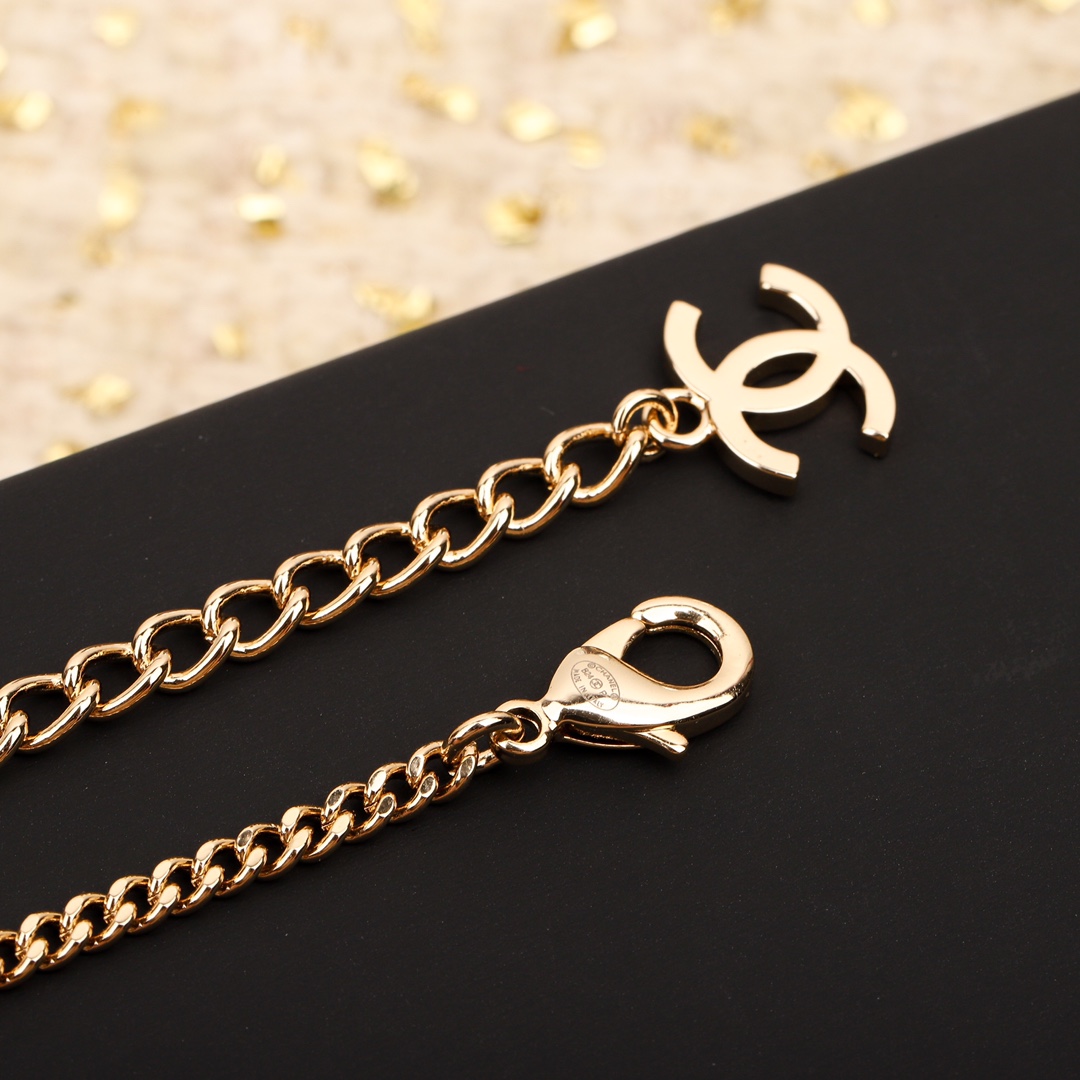 [TOP] CHANEL CC Enamel Necklace-Black