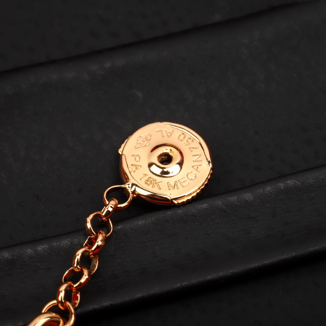 [TOP] HERMES Pig Nose Diamond Earrings