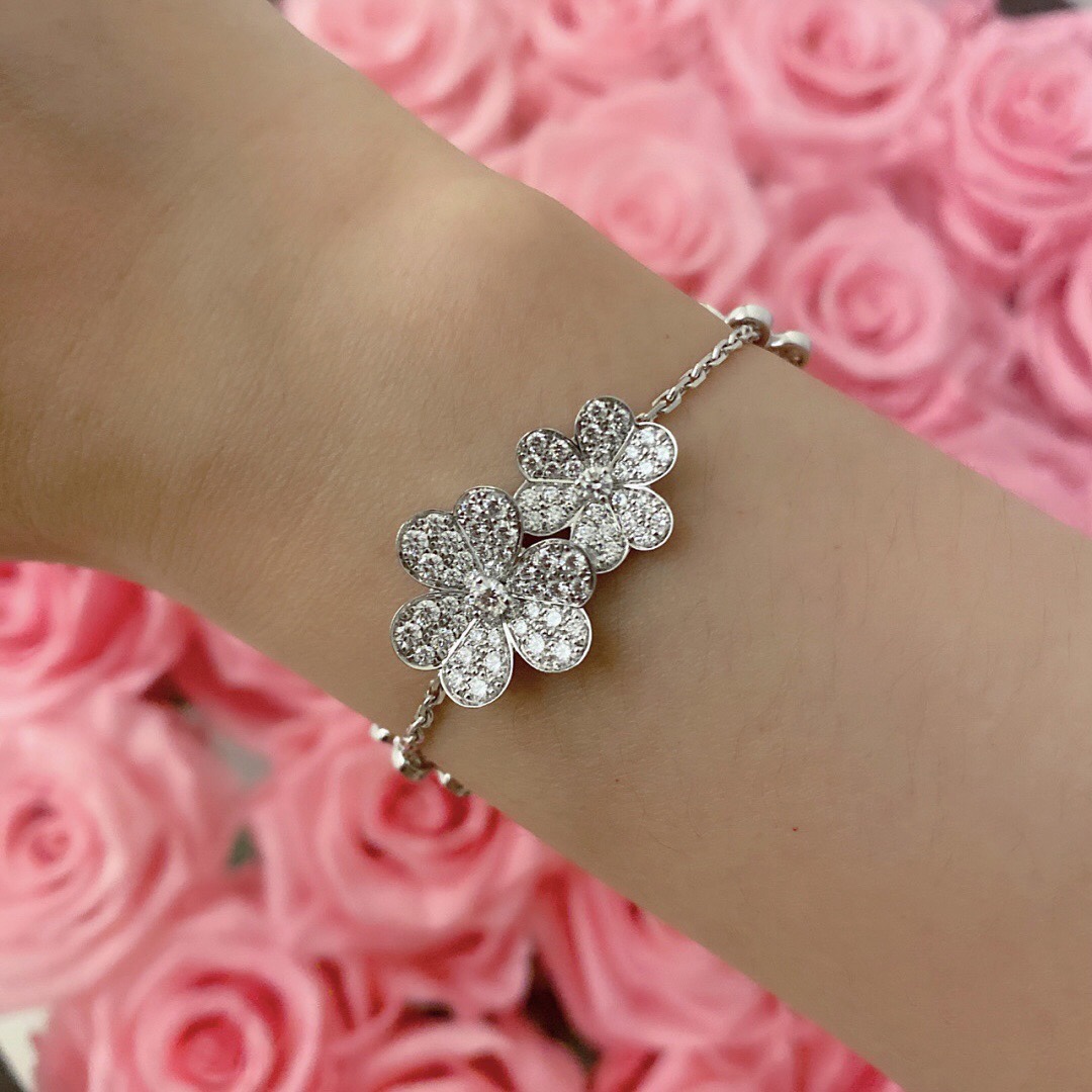 [TOP] Van Cleef & Arpels VCA 5 Flowers Bracelet - Sliver