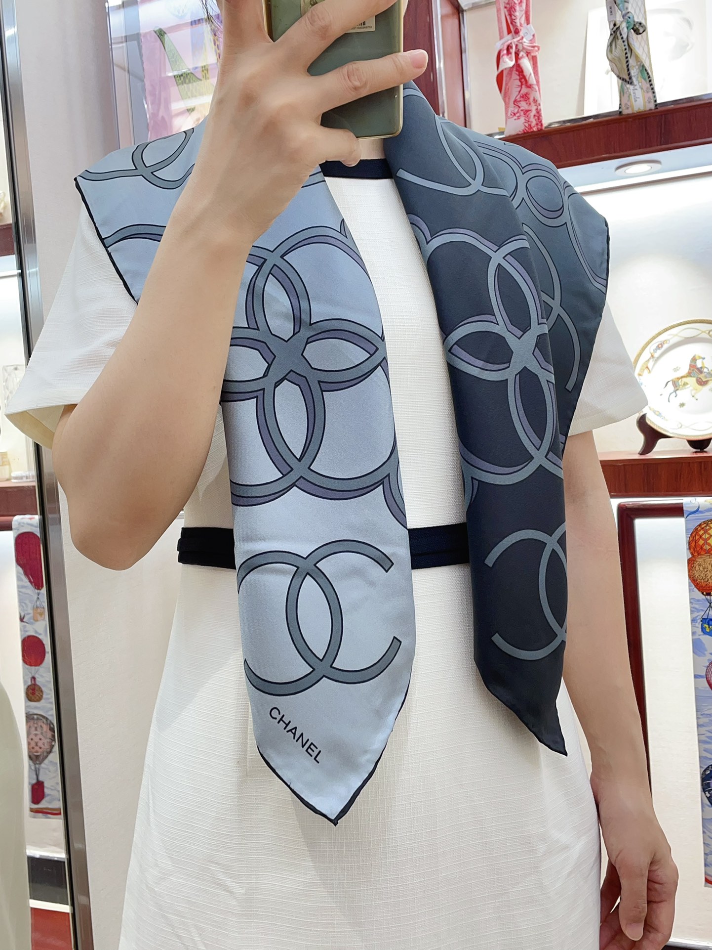 [TOP] CHANEL Silk Scarf 90 x 90 cm-2 Colors