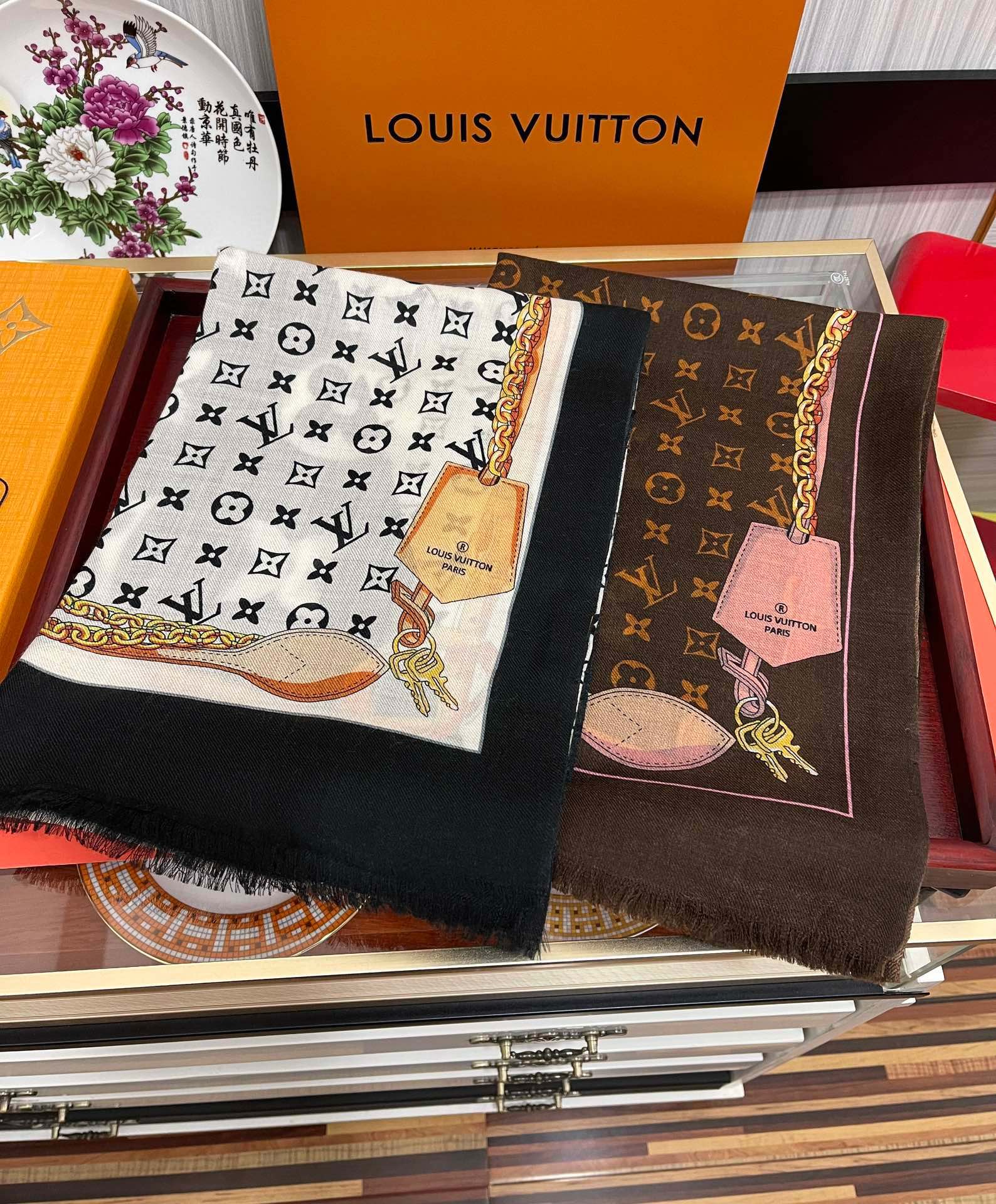 [TOP] Louis Vuitton Cashmere Scarf 100x200cm-2 Colors