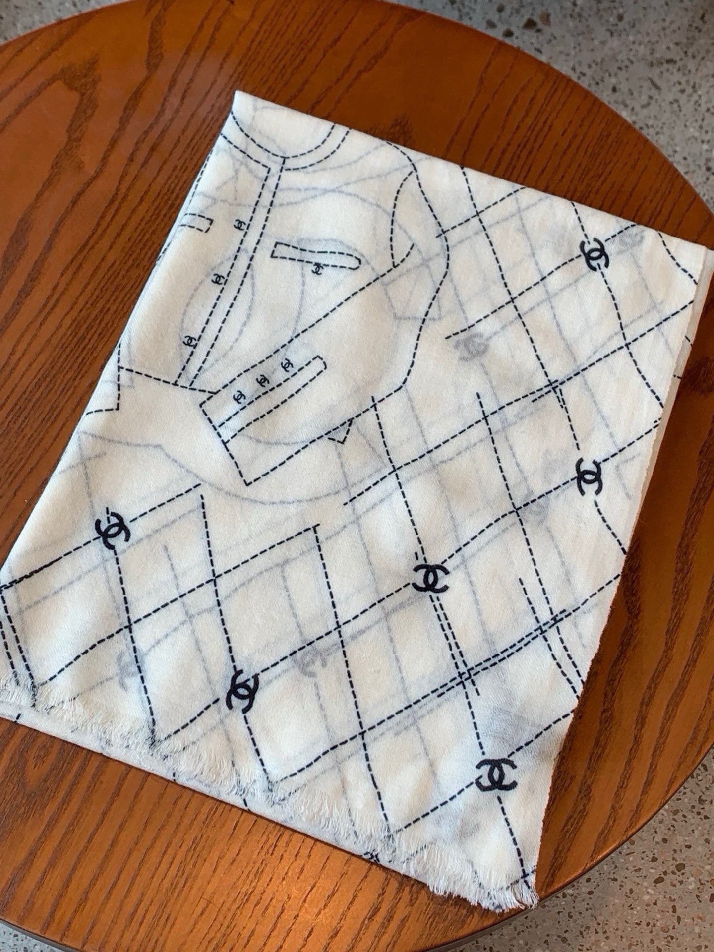 [TOP] CHANEL Cashmere Scarf 100x200cm-2 Colors