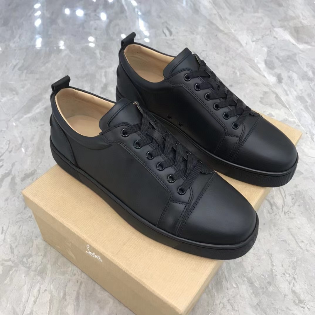 [TOP] Christian Louboutin Sneaker-2 Colors