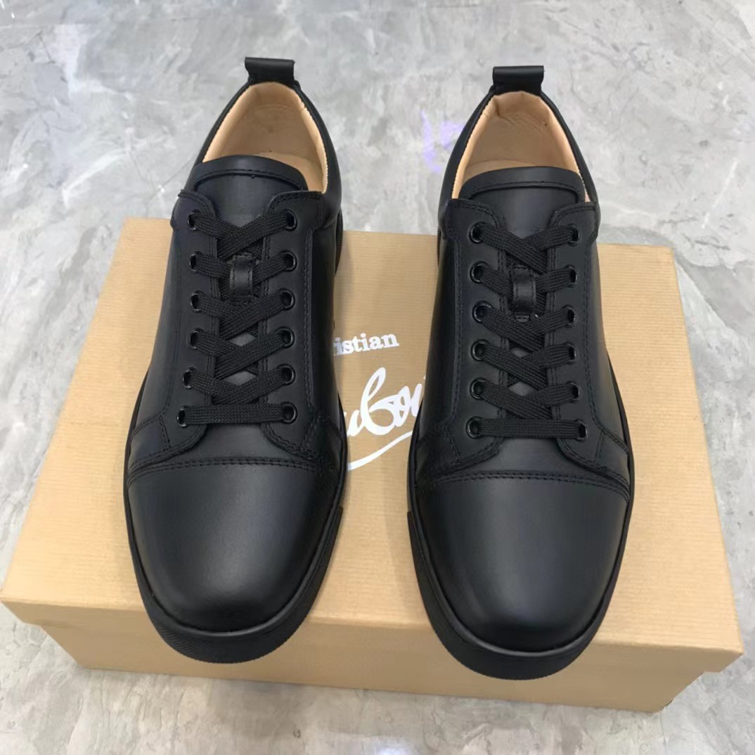 [TOP] Christian Louboutin Sneaker-2 Colors
