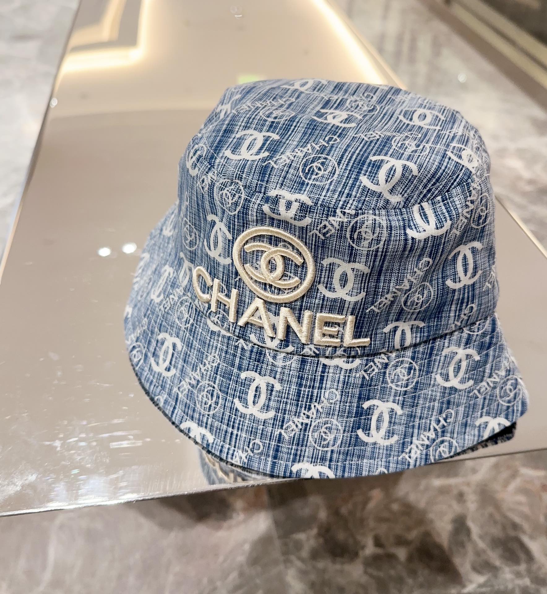 [TOP] CHANEL Cowboy Blue Vintage Fisherman Hat