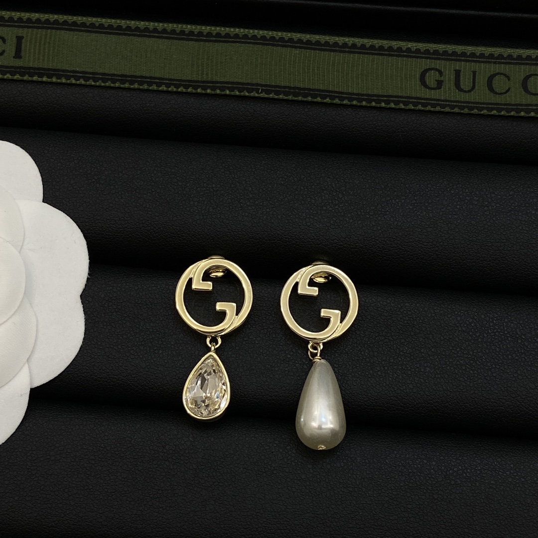 [TOP] GUCCI  Pendant Earrings