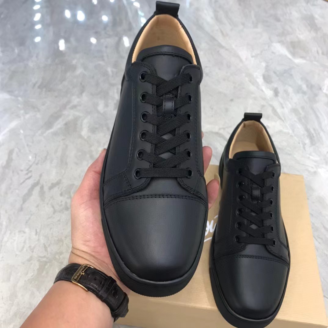 [TOP] Christian Louboutin Sneaker-2 Colors