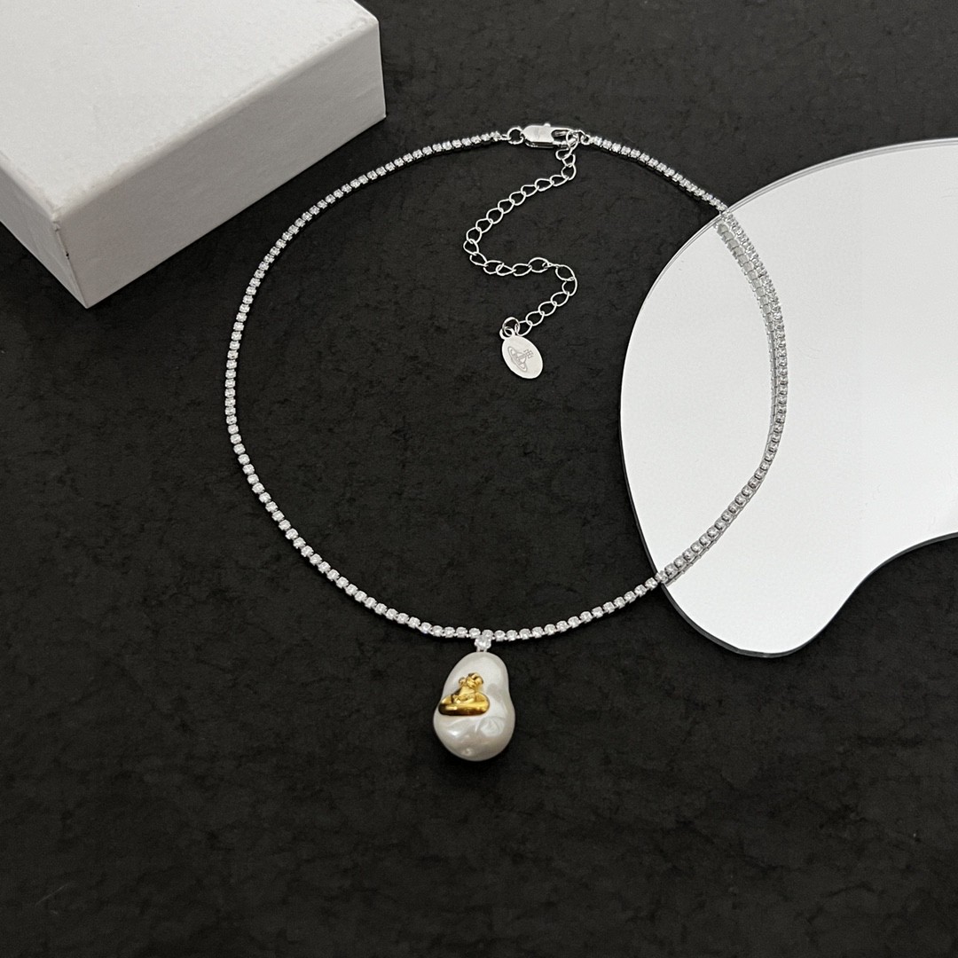 [TOP] Vivienne Westwood  Saturn Necklace