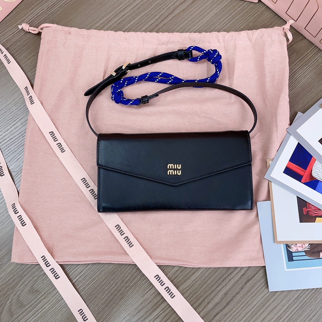 [TOP] Miu Miu Calfskin  Underarm Bags - 19X10X2cm - 2 Colors