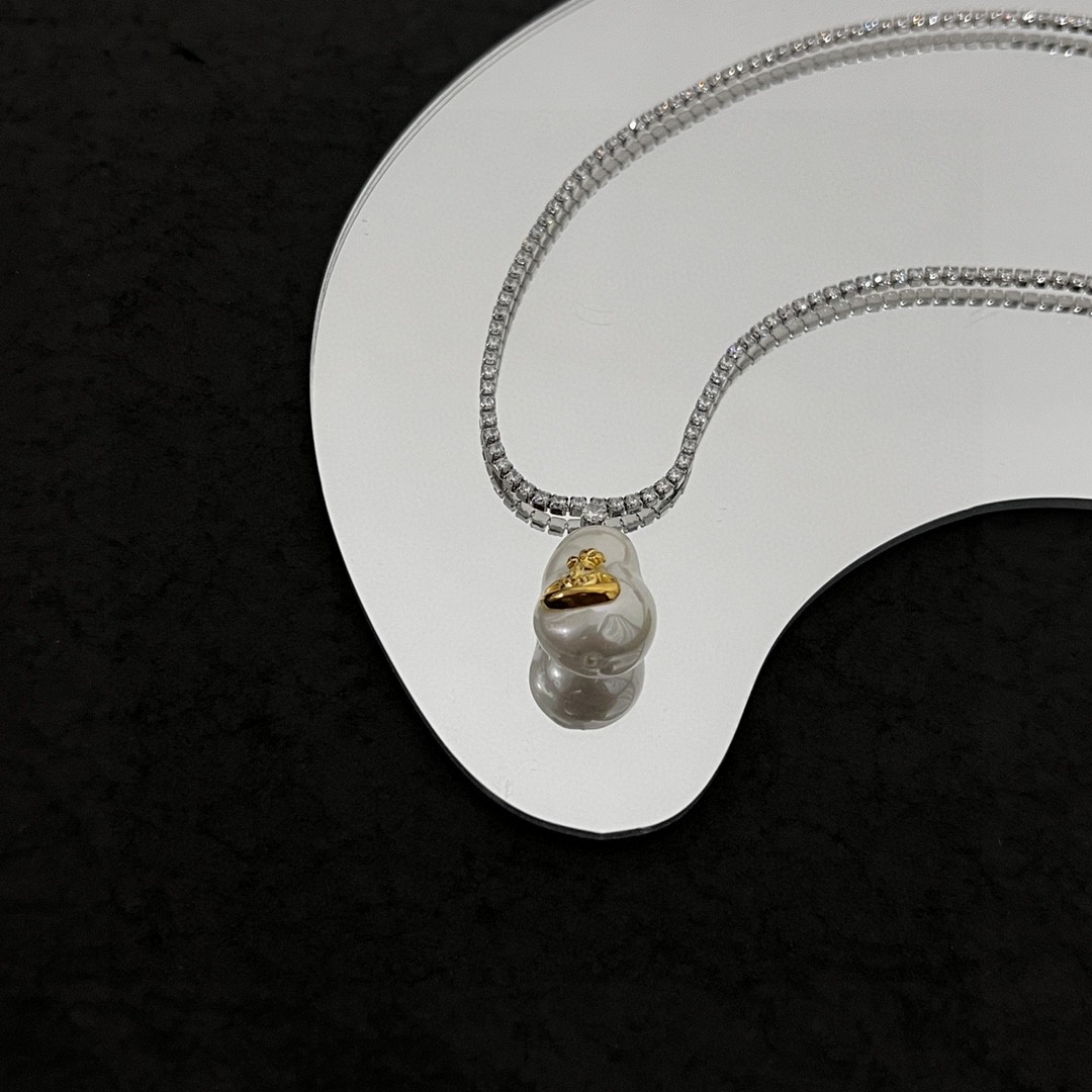 [TOP] Vivienne Westwood  Saturn Necklace