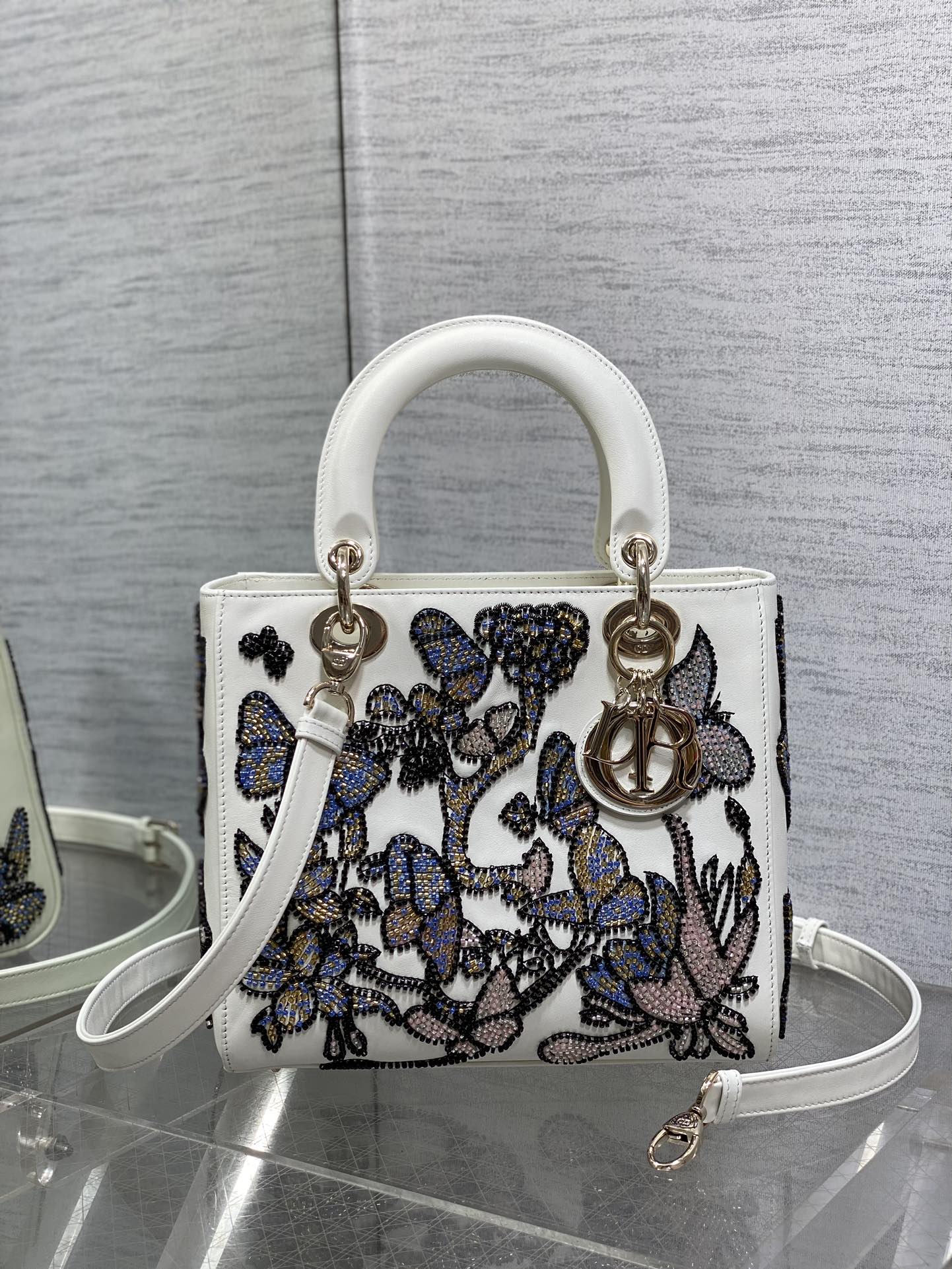 [TOP] Christian Dior Medium Lady Dior Bag 24x20x11cm Embroidered Butterflies Beads