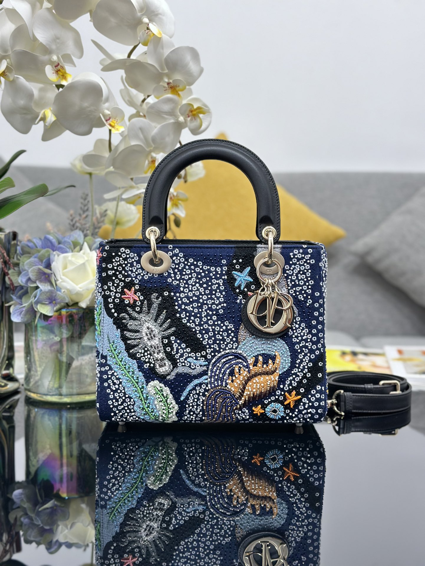 [TOP] Christian Dior Medium Lady Dior Bag 24x20x11cm Embroidered Seabed Beads