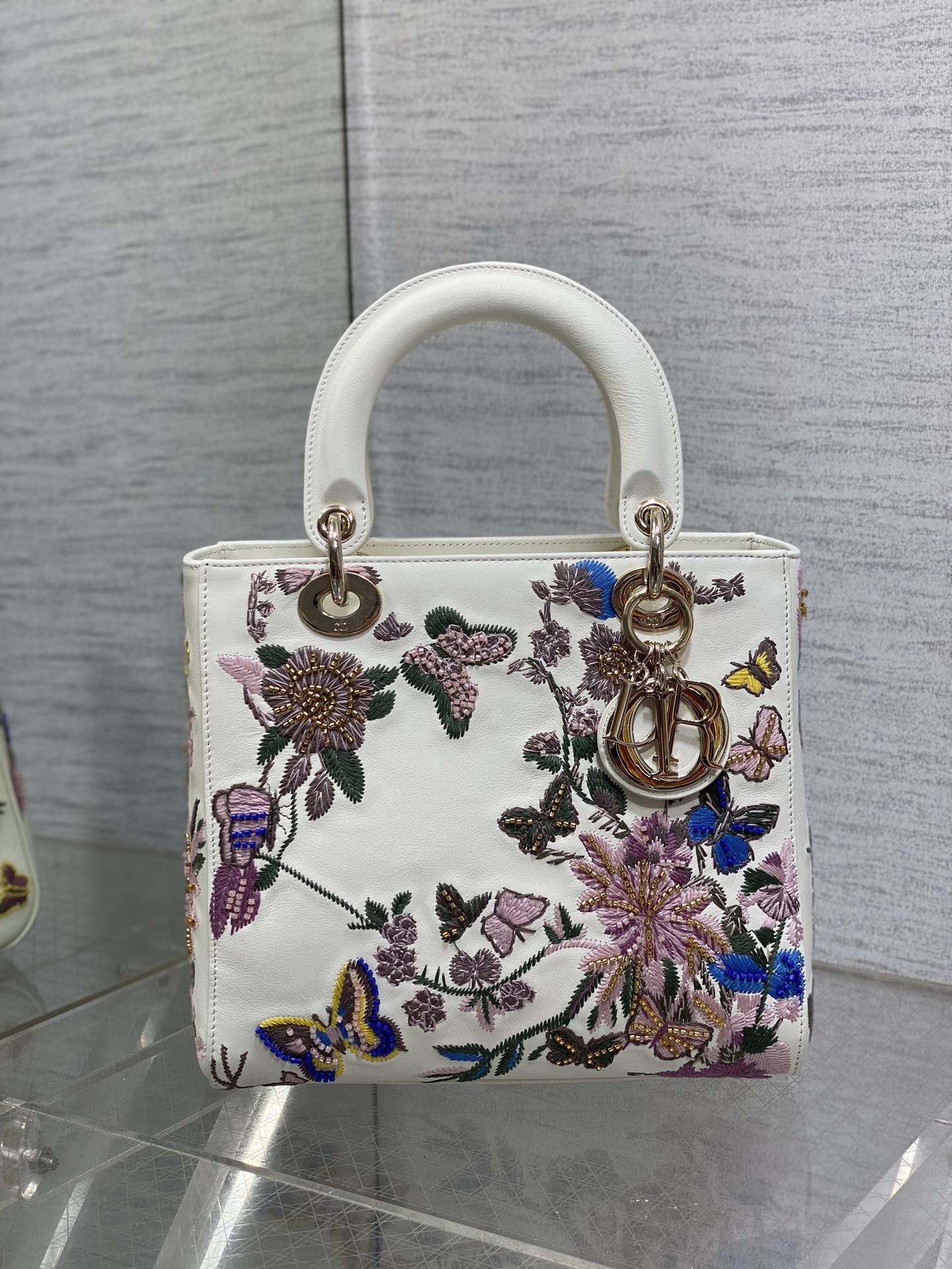 [TOP] Christian Dior Medium Lady Dior Bag 24x20x11cm Embroidered Flowers and Butterflies Beads