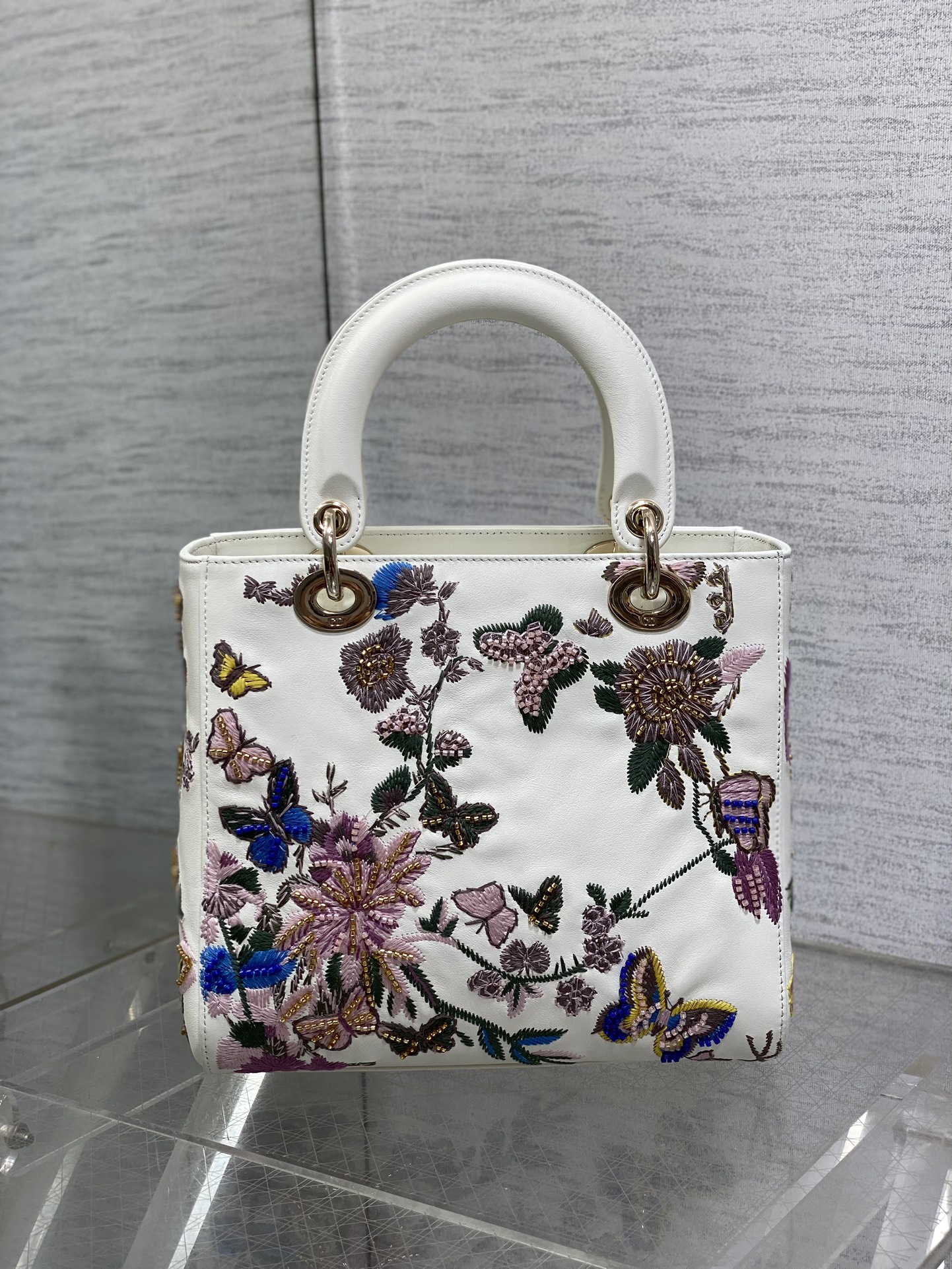 [TOP] Christian Dior Medium Lady Dior Bag 24x20x11cm Embroidered Flowers and Butterflies Beads