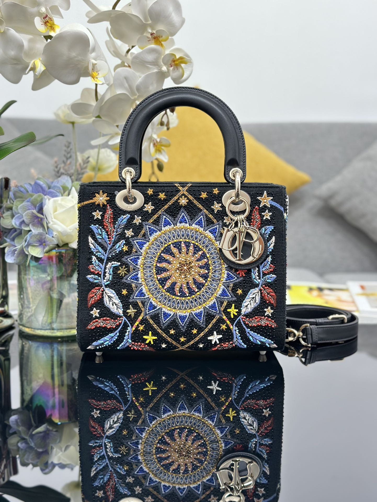 [TOP] Christian Dior Medium Lady Dior Bag 24x20x11cm Embroidered Stars and Moon Beads