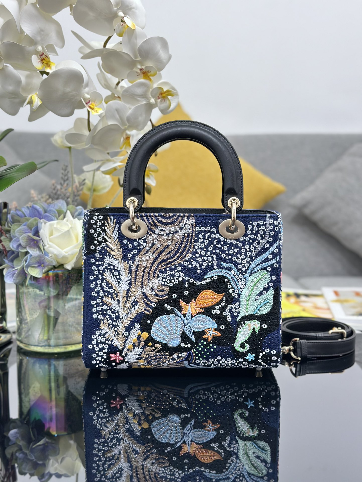 [TOP] Christian Dior Medium Lady Dior Bag 24x20x11cm Embroidered Seabed Beads