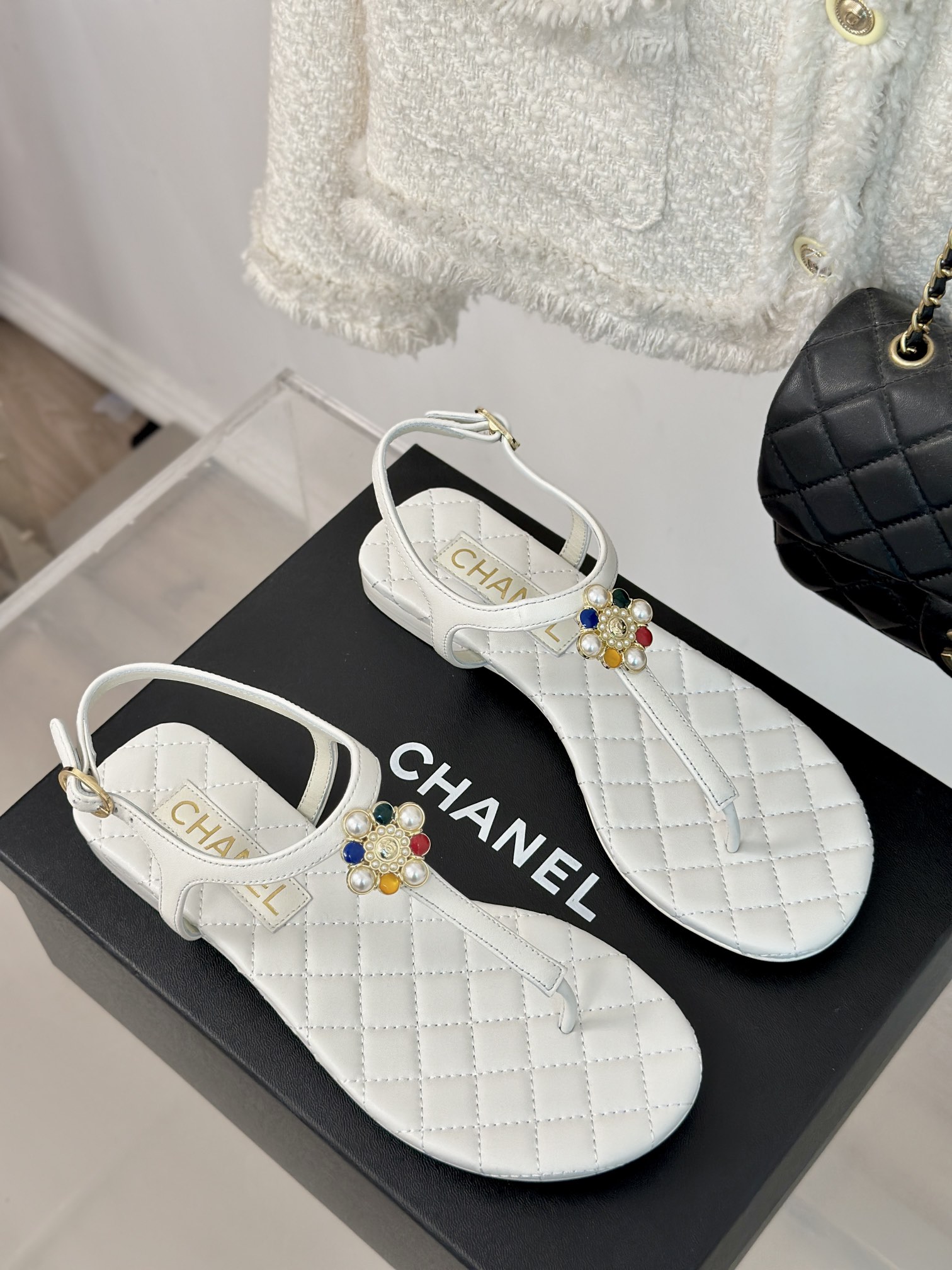 [TOP] CHANEL Camellia Pearl Sandals - 2 Color