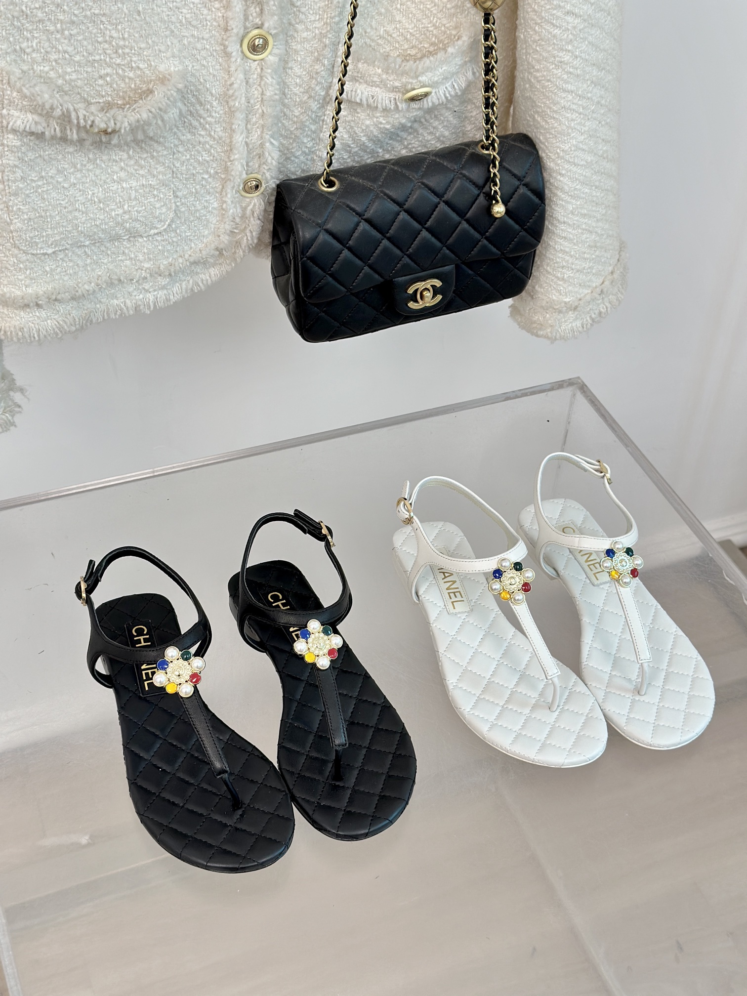 [TOP] CHANEL Camellia Pearl Sandals - 2 Color