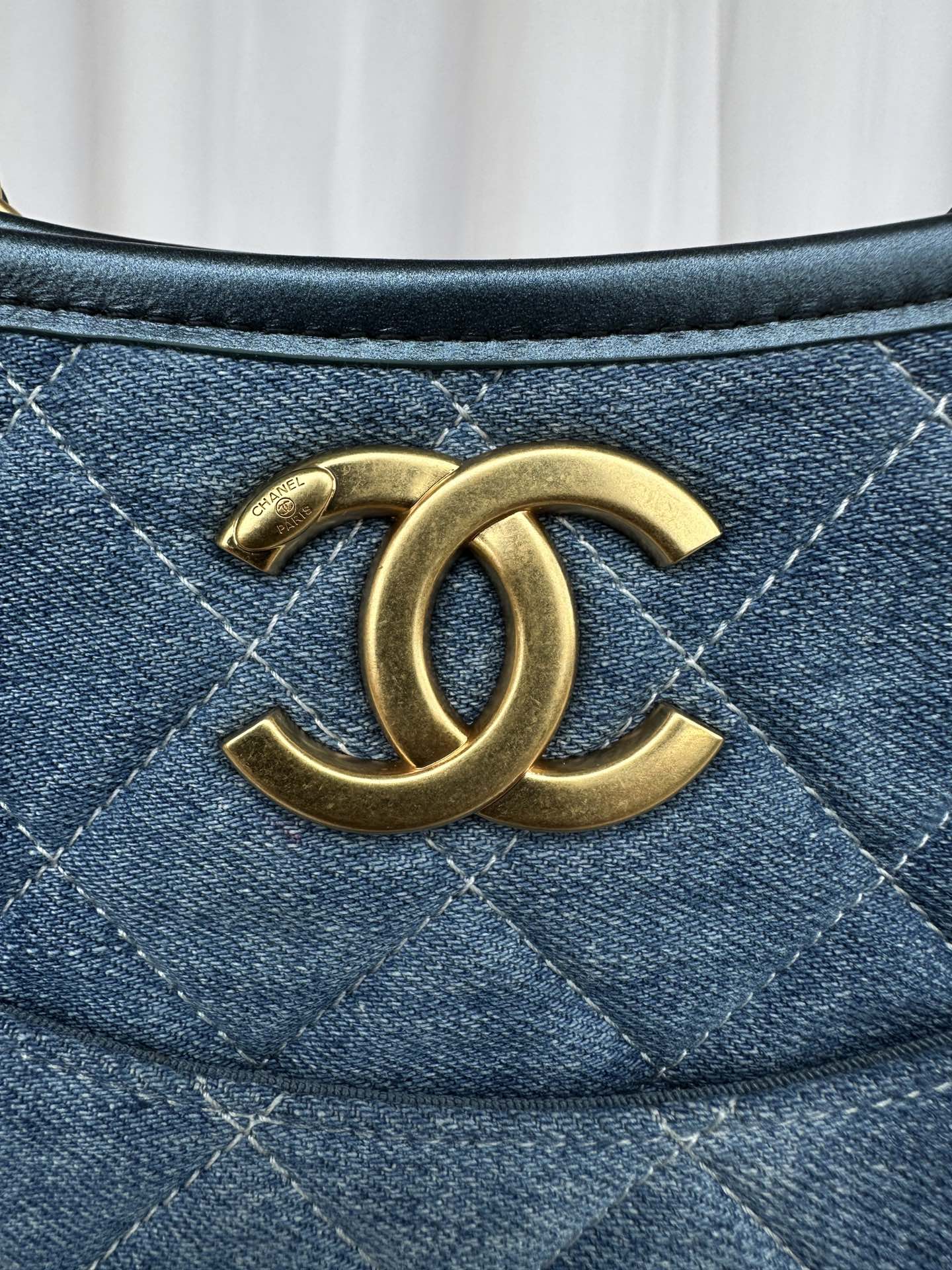 [TOP] CHANEL Hobo Bag 24x22.5x7.5cm - Denim