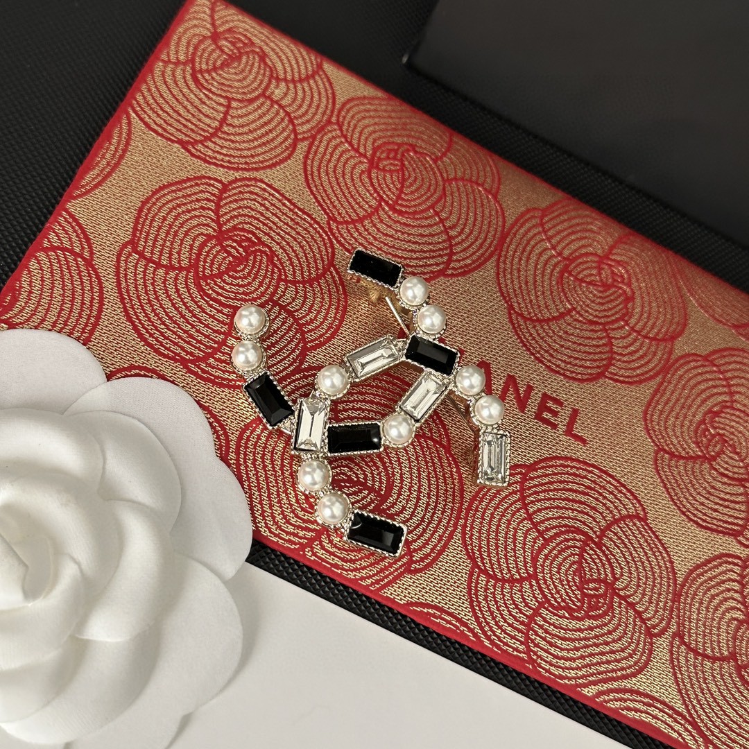 [TOP] CHANEL Pearl Brooch