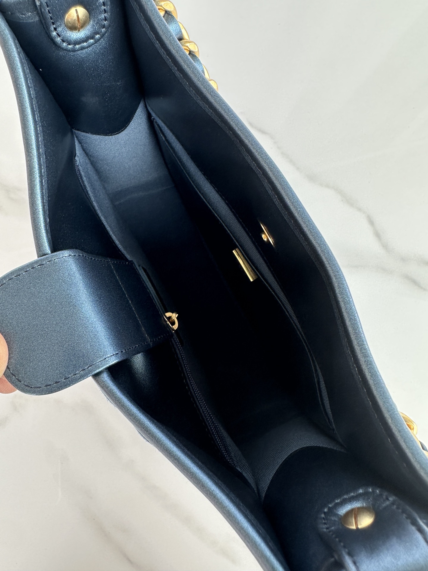 [TOP] CHANEL Hobo Bag 24x22.5x7.5cm - Denim