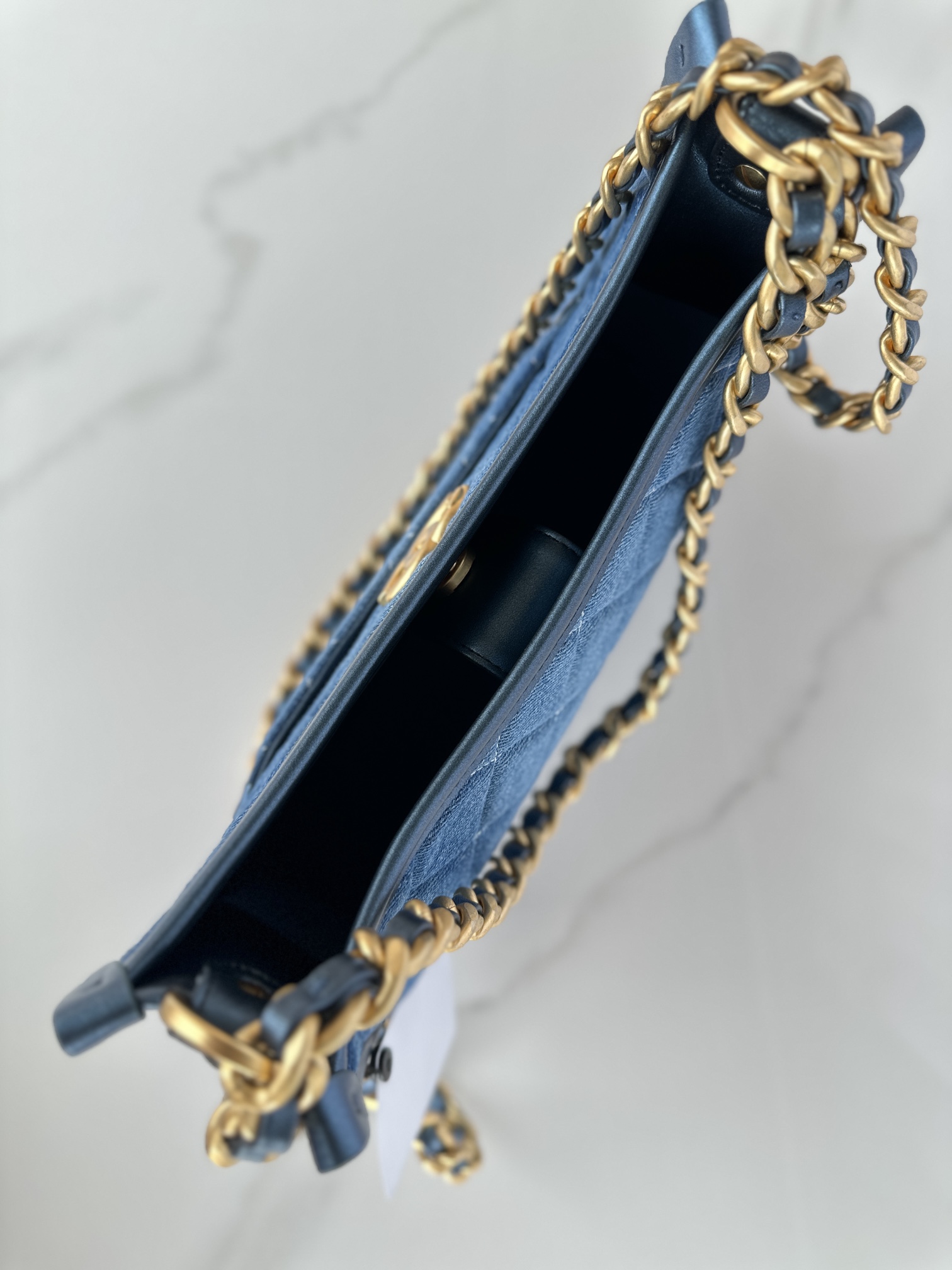 [TOP] CHANEL Hobo Bag 25x20x7.5cm - Denim