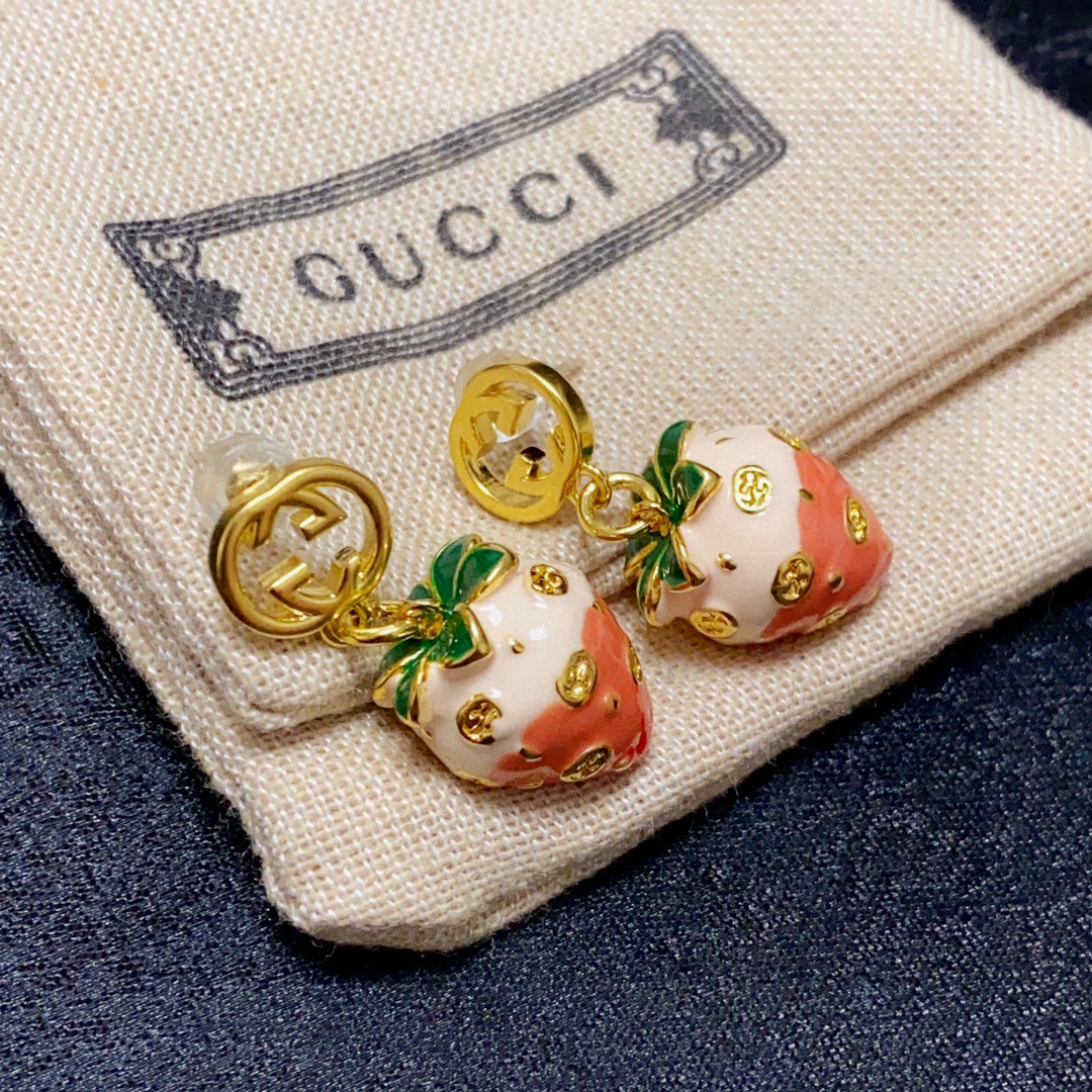 [TOP] GUCCI Strawberry Pendant Earrings