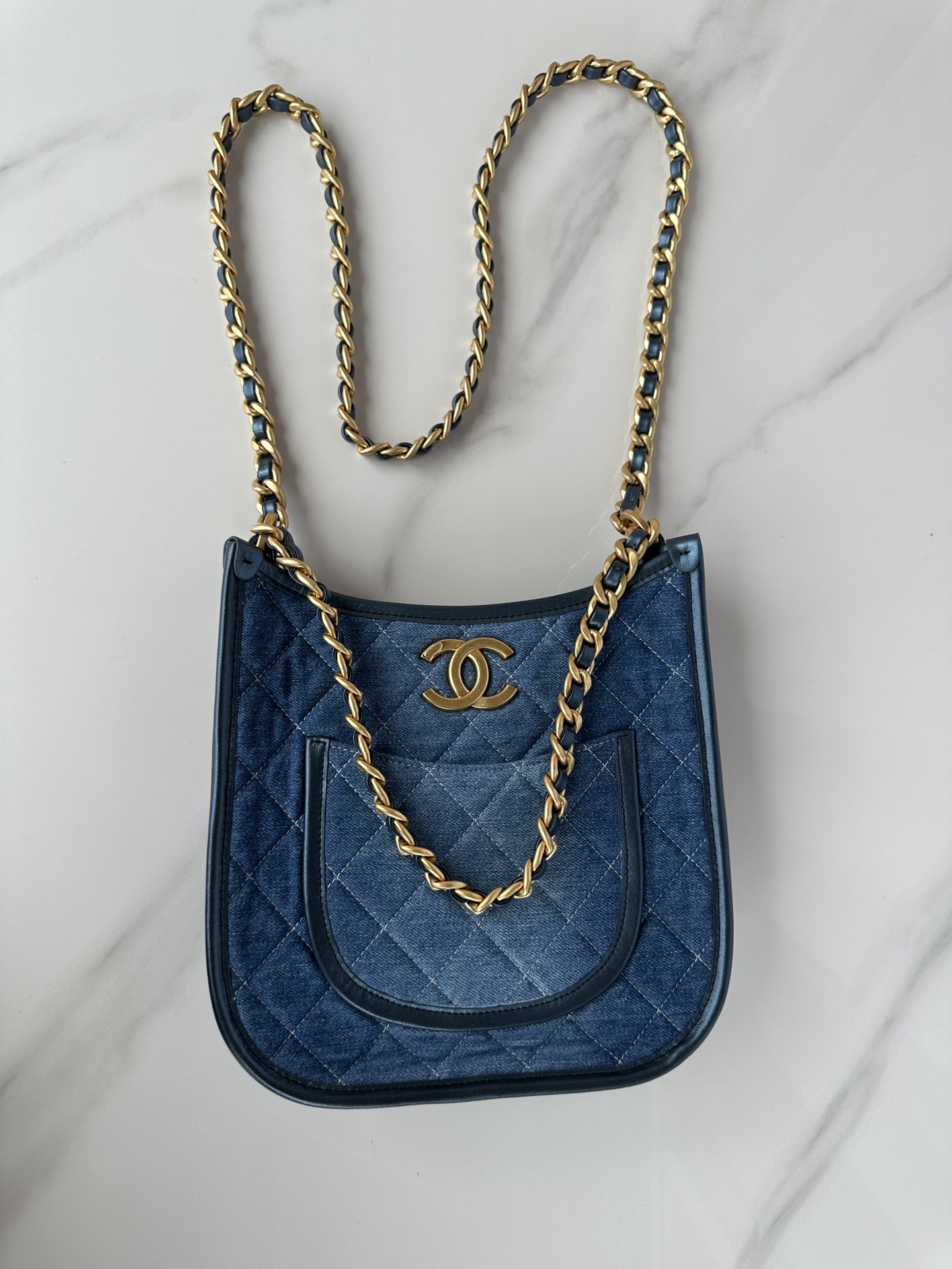 [TOP] CHANEL Hobo Bag 24x22.5x7.5cm - Denim
