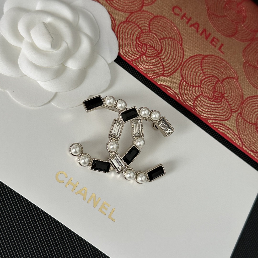 [TOP] CHANEL Pearl Brooch