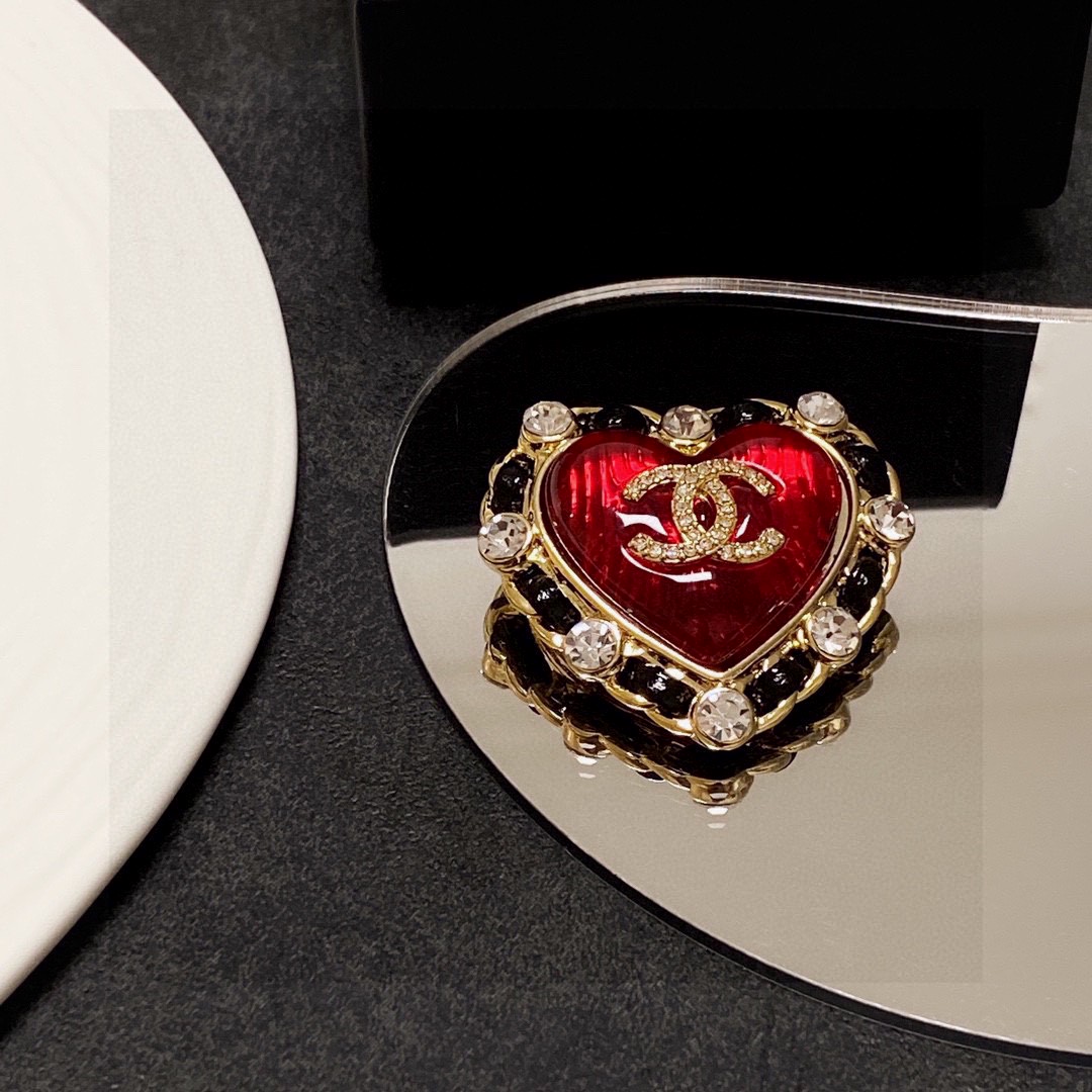 [TOP] CHANEL Heart Brooch-Red
