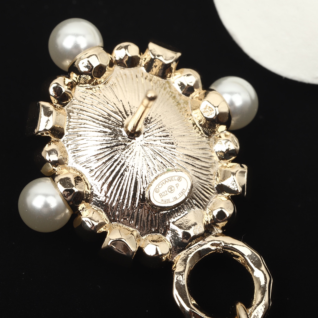 [TOP] CHANEL Black Oval Pearl Tassel Earrings