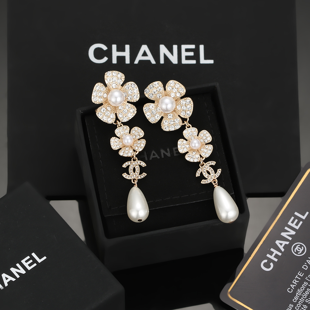[TOP] CHANEL Flower Earrings