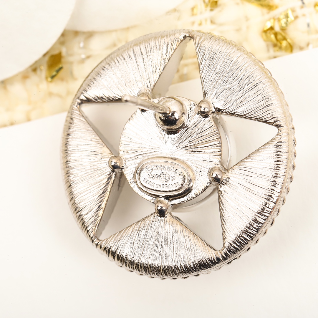 [TOP] CHANEL Star CC Earrings