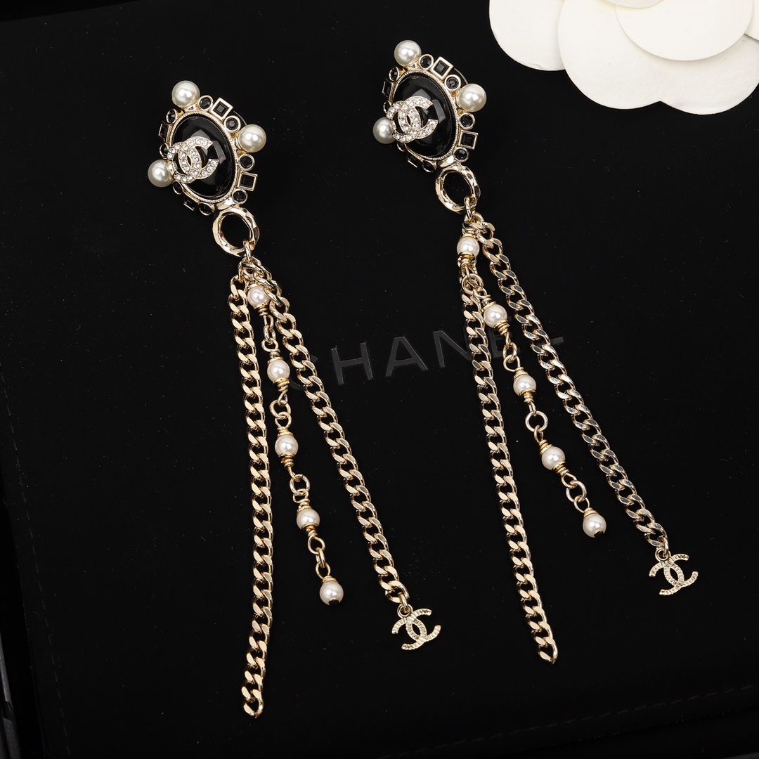[TOP] CHANEL Black Oval Pearl Tassel Earrings