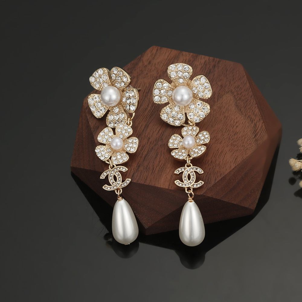 [TOP] CHANEL Flower Earrings