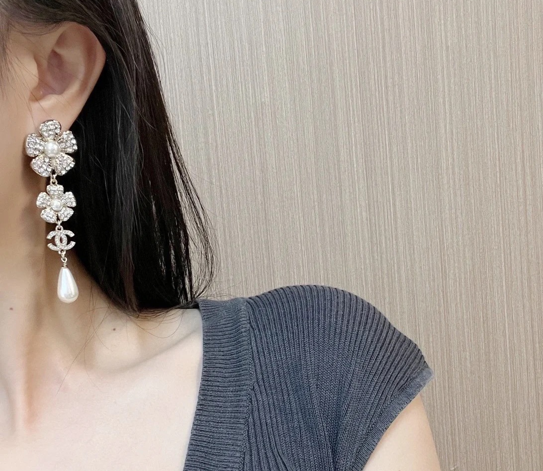 [TOP] CHANEL Flower Earrings