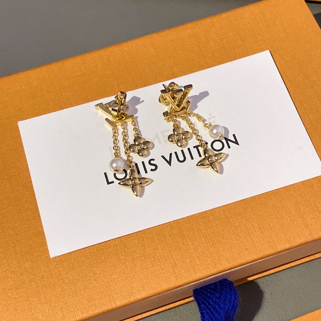 [TOP] Louis Vuitton LV Tassel Earrings