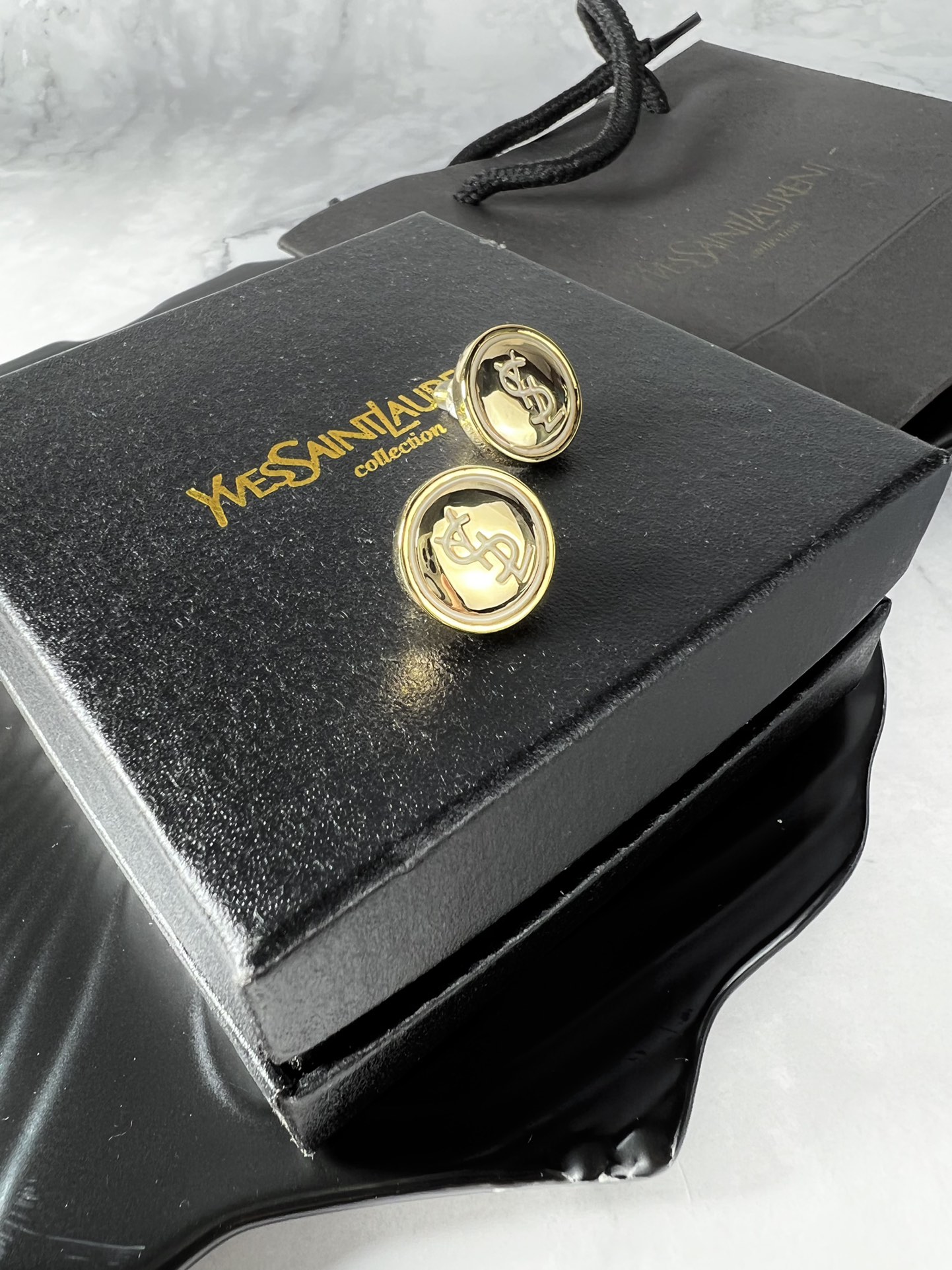 [TOP] Yves Saint Laurent YSL Coin Earrings
