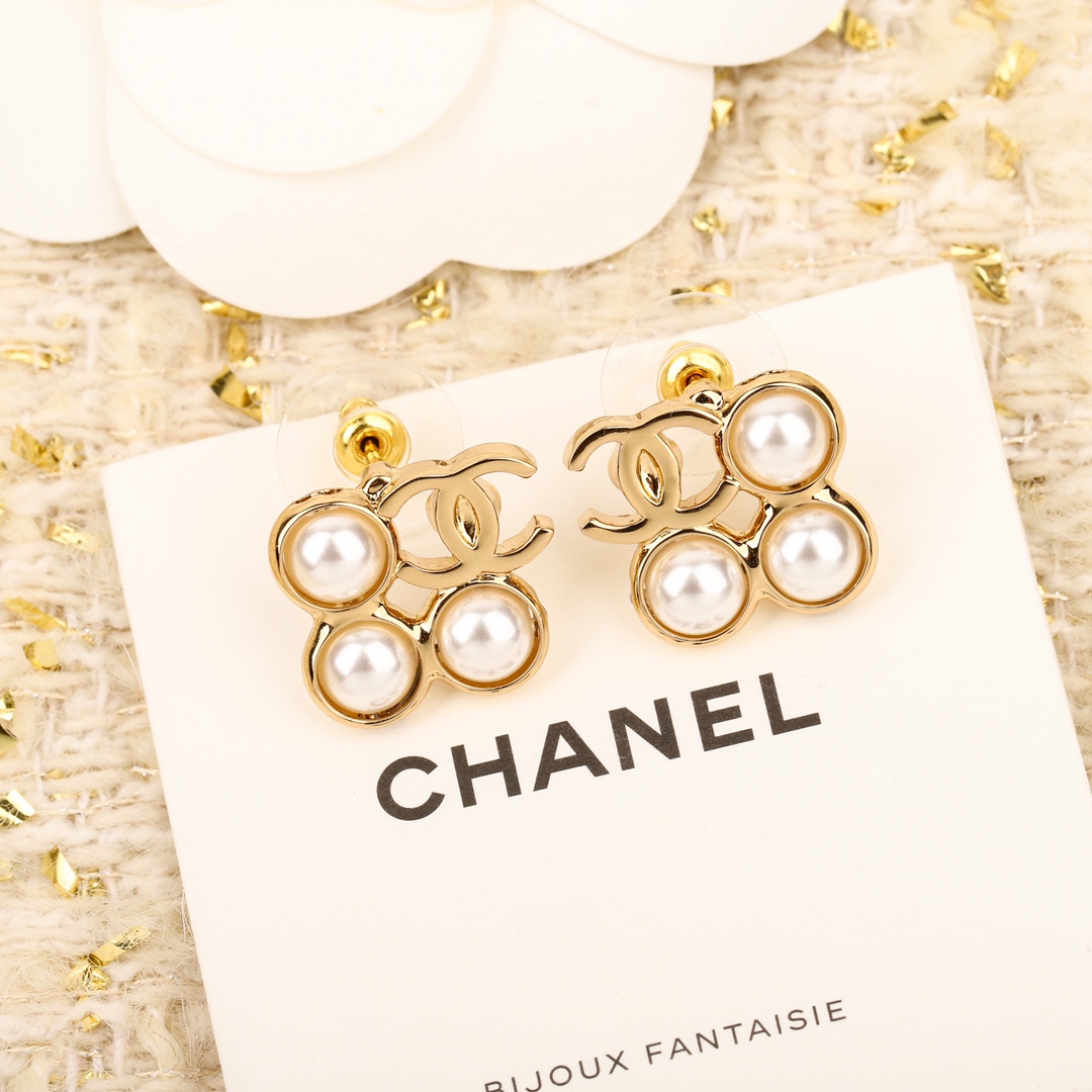 [TOP] CHANEL CC Pearl Earrings