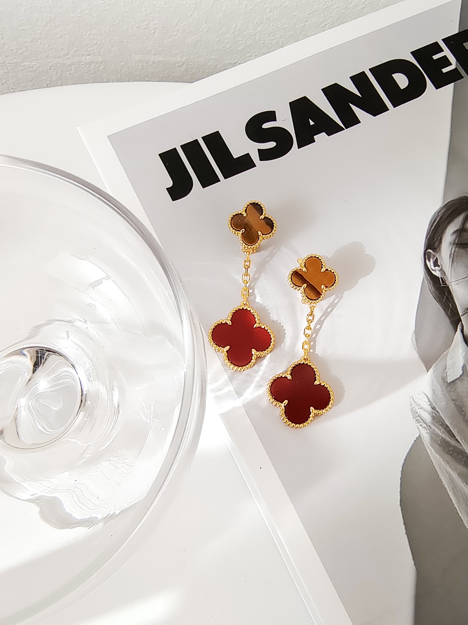 [TOP] Van Cleef & Arpels Earrings-Red