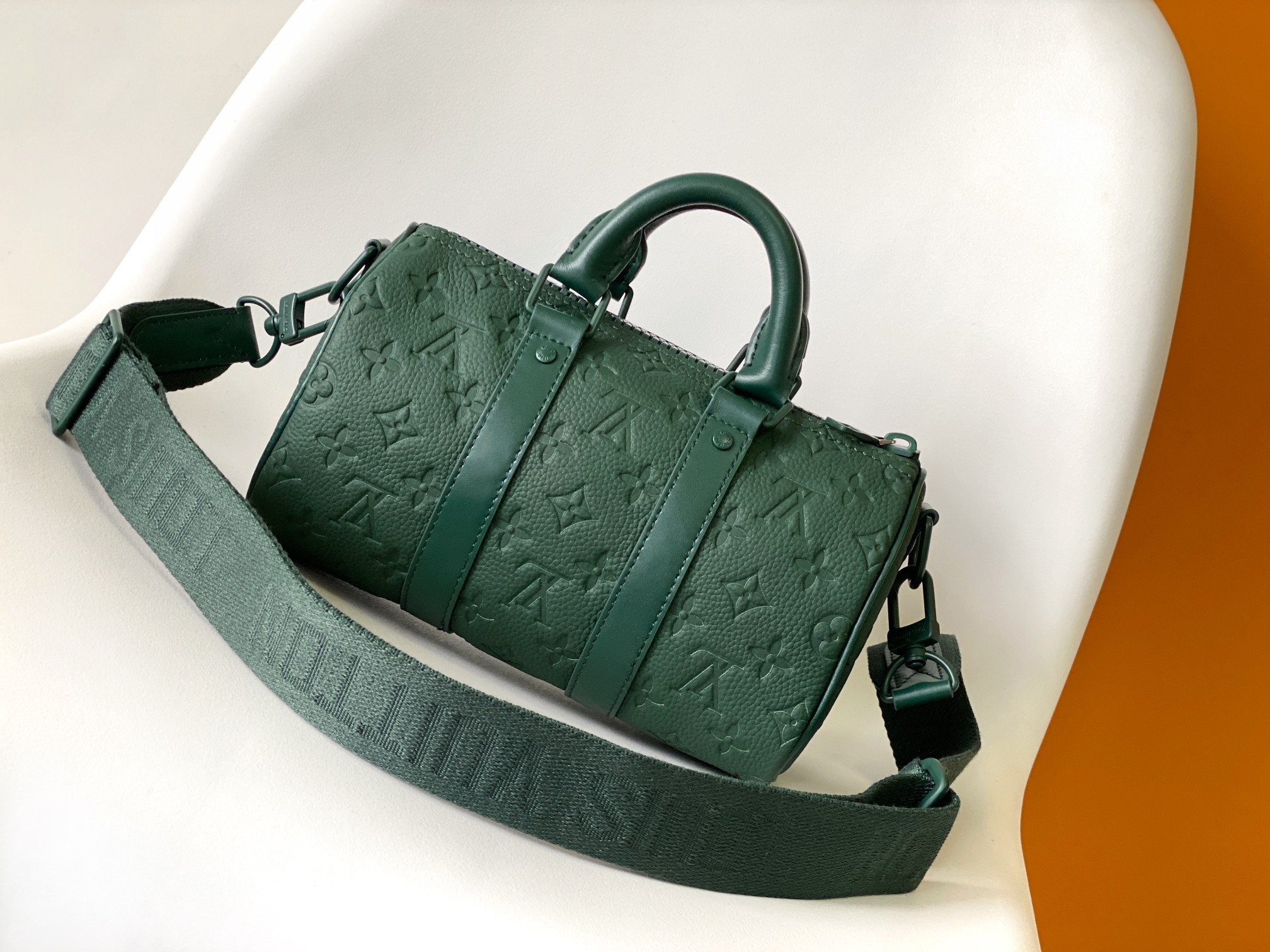 [TOP] Louis Vuitton LV  Monogram Taurillon Leather Keepall Bandoulière 25 Handbag 25 x 15 x 11cm - Green