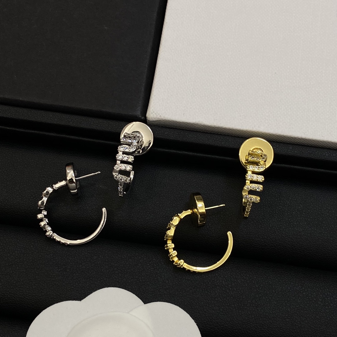 [TOP] Miu Miu Earring-2 Colors