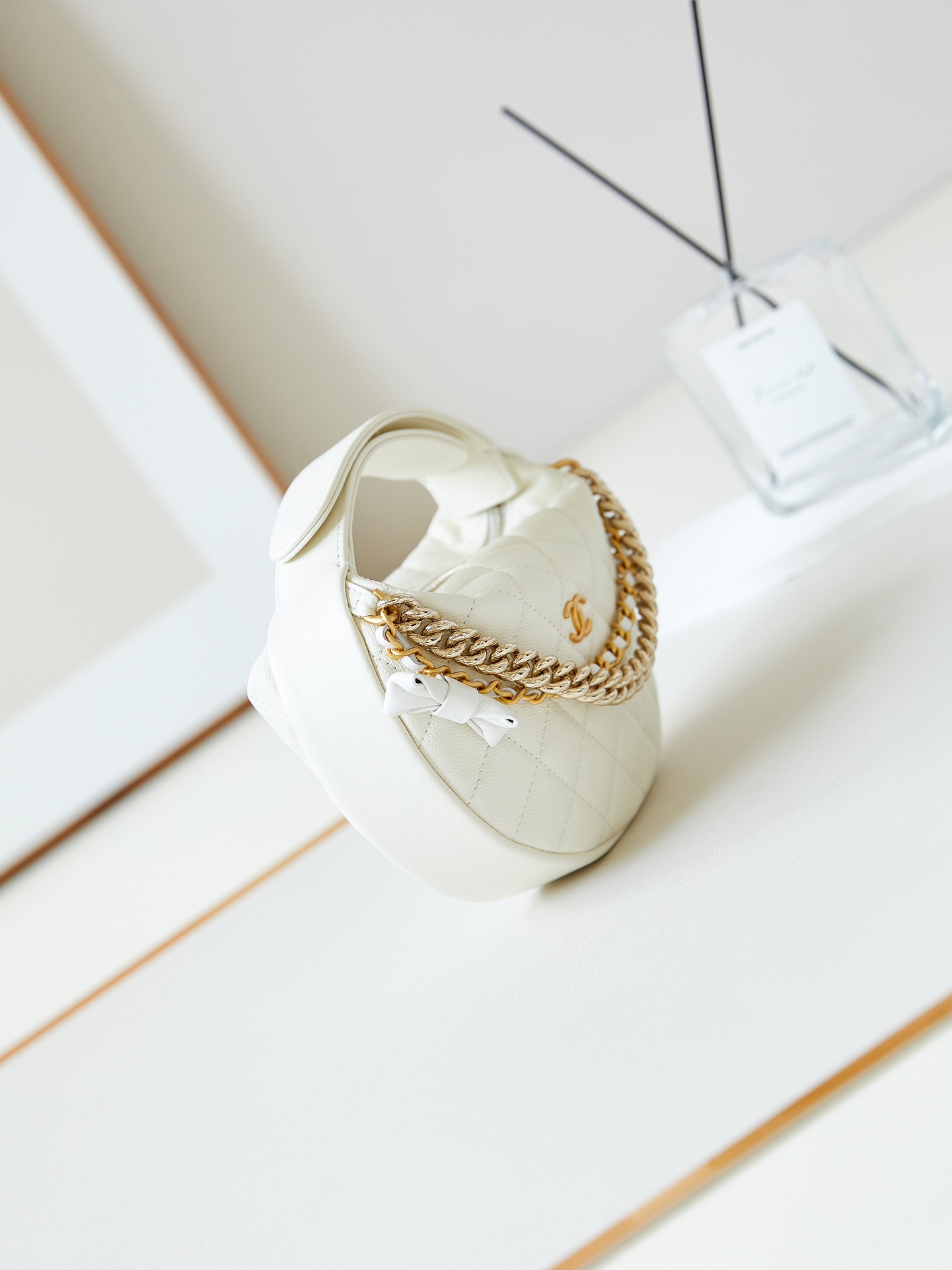 [TOP] CHANEL Double Chain Round Hobo Pouch Bag 17x18x7cm - 4 Color